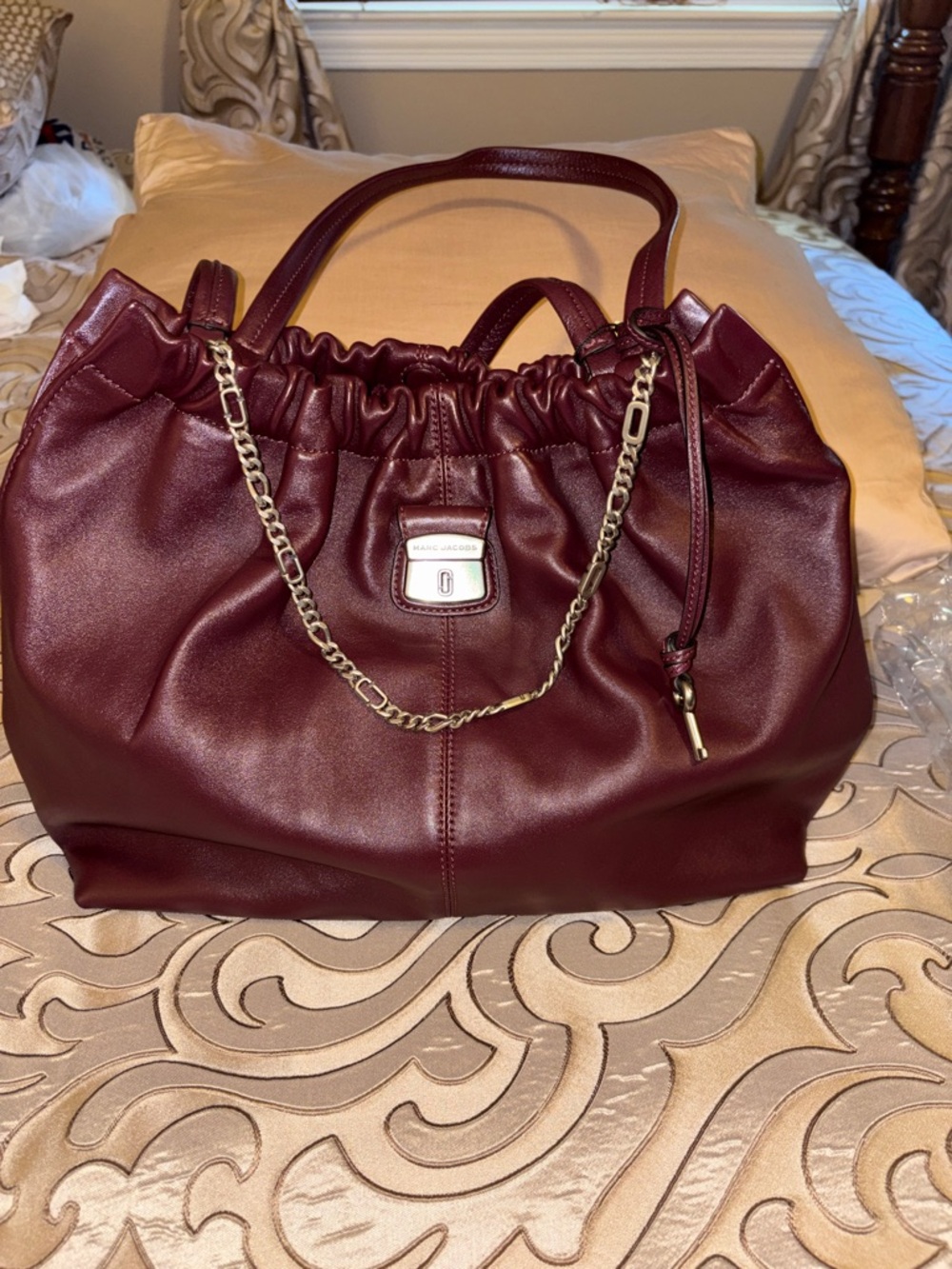 Marc Jacobs THE CRISTINA TOTE Dark Plum Leather NWY - Picture 7 of 10